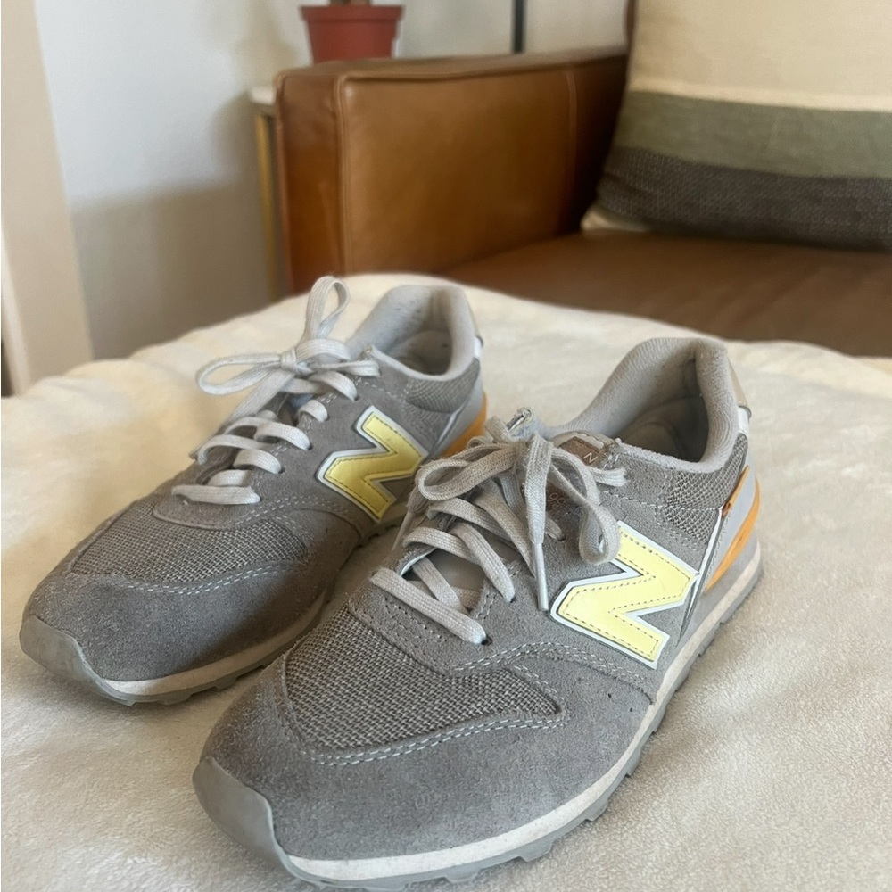 New Balance vintage style sneakers gray and yellow, women’s 8 - Picture 7 of 13